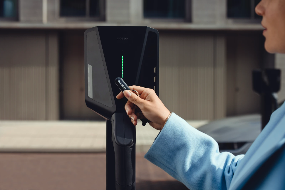 Miniatuur van Easee Charge Up laadpaal 3,7 - 22kW type 2 - zwart (10141)